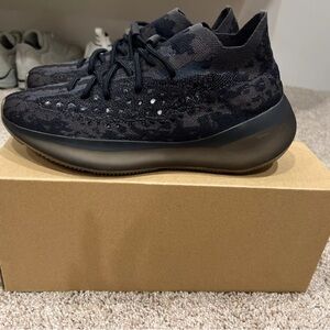 Adidas Yeezy Boost 380- FZ1270 Size 9.